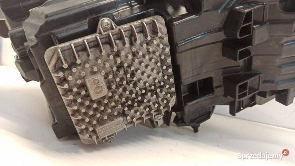 BMW 7 G11 LAMPA LEWY PRZÓD ANGLIK 7483897 RHD osobowe