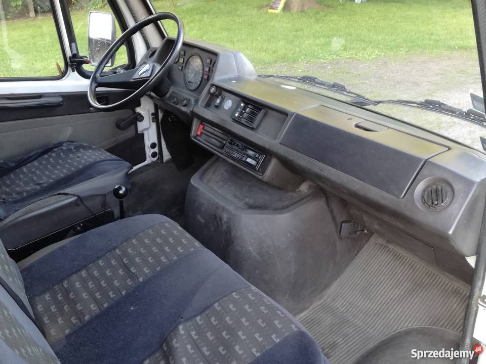 MERCEDES BENZ 208 D KACZKA 23 D