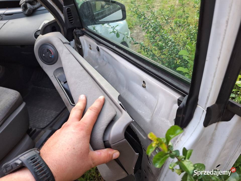 Renault Espace 19 cDi alufelgi hak do poprawek uszkodzony Espace Szewna