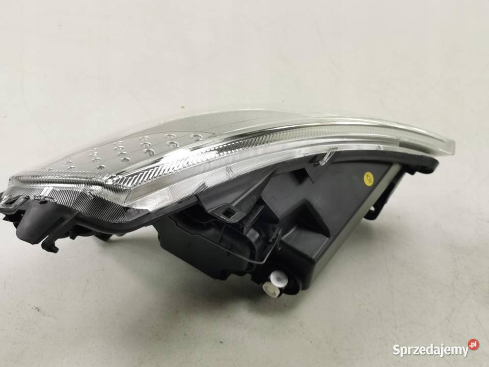 LAMPA LEWY PRZÓD CITROEN C3 PLURIEL 2003 MAGNETI Lampy przeciwmgielne