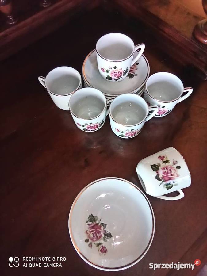 6 Filiżanek z różami z białej porcelany Gdańsk