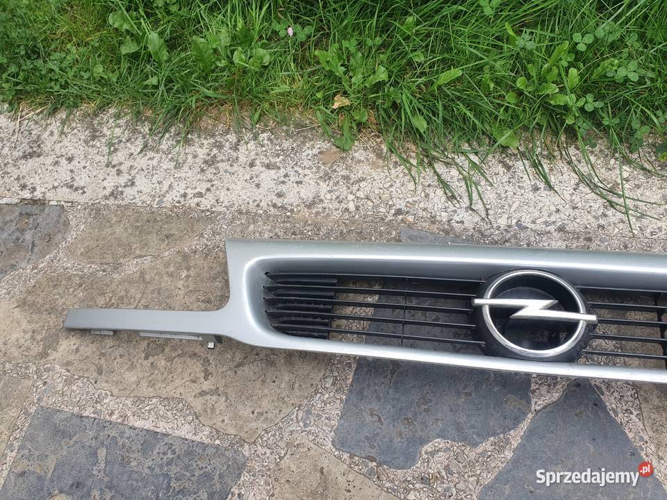 Grill atrapa chłodnicy Opel Astra F 9502 classic