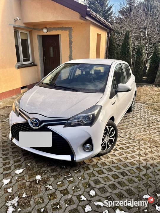 Toyota Yaris 2017automat hybryda 1497cm3 mazowieckie Pruszków
