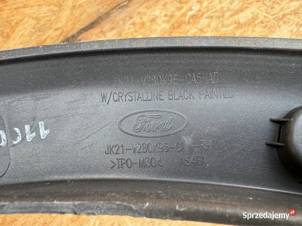 Listwa błotnika tył prawa rh Ford custom Sieraków sprzedam