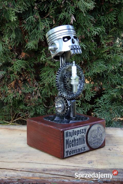 Puchar czaszka tłok Scrap Metal Art Dębica