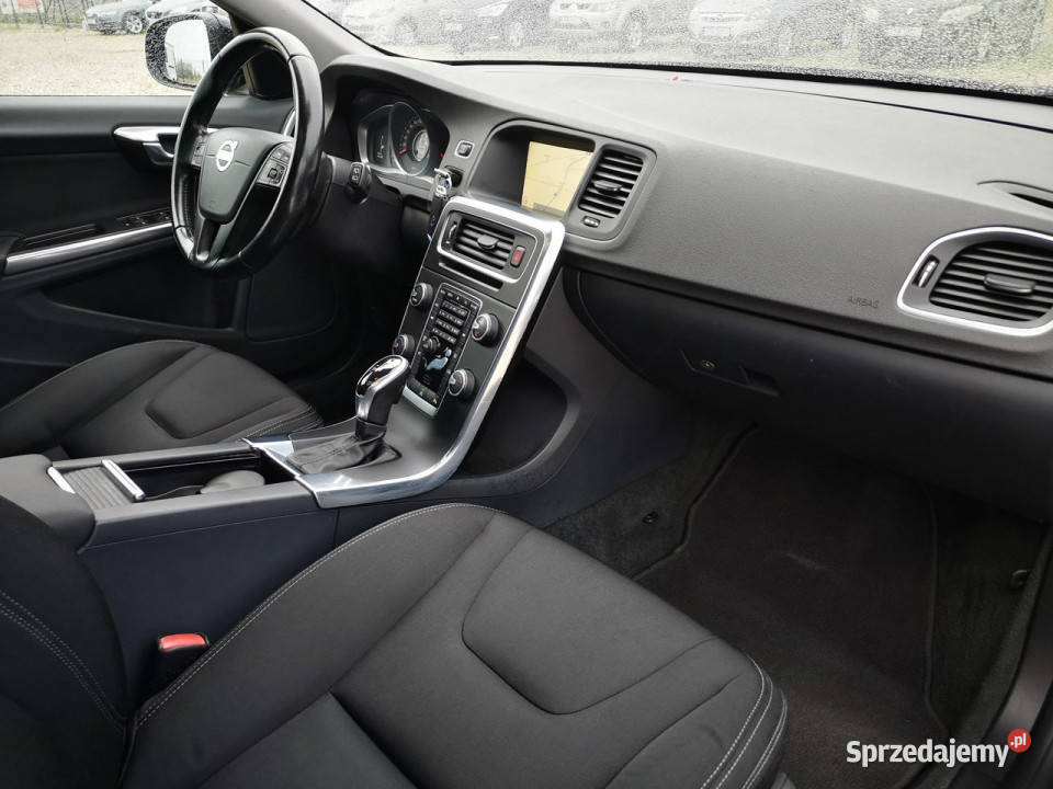 Volvo V60 I 20102018 szyberdach Samochody osobowe Rawa Mazowiecka