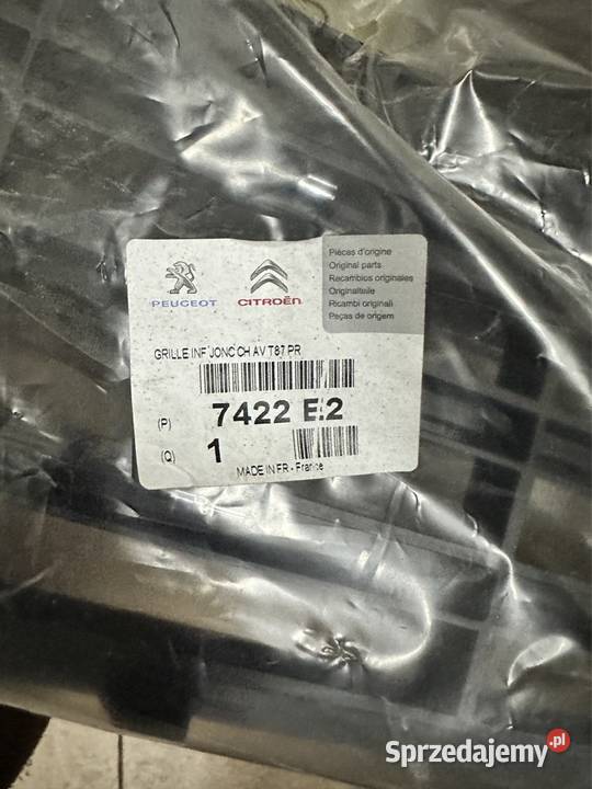 Peugeot 5008 kratka zderzaka oryginał nowa z osobowe