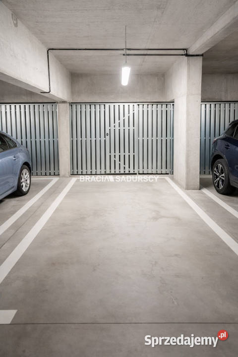 Ogłoszenie garaż Kraków Orlińskiego 1375m2