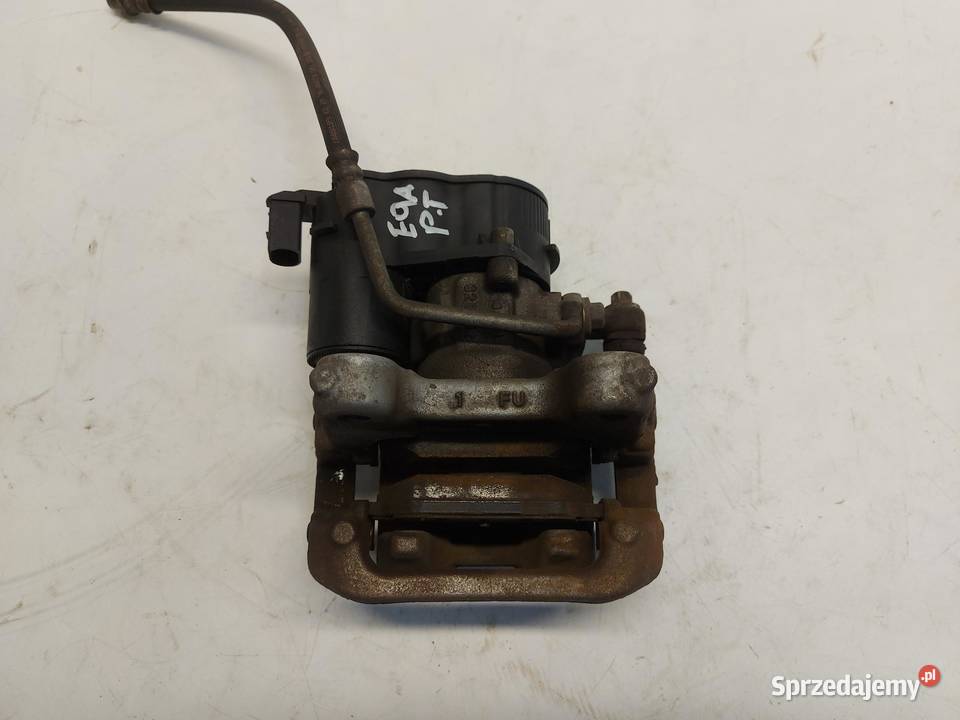 Mercedes EQA 250 W243 ZACISK HAMULCOWY PRAWY TYŁ