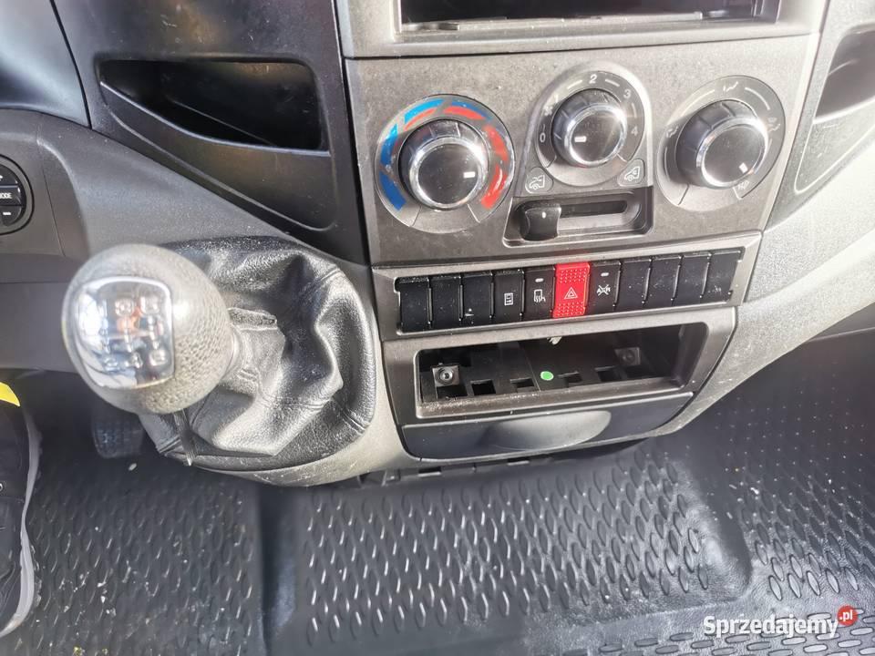 Iveco Daily 35C15 blaszak 30150 blizniak L3H3 Rok produkcji 2014