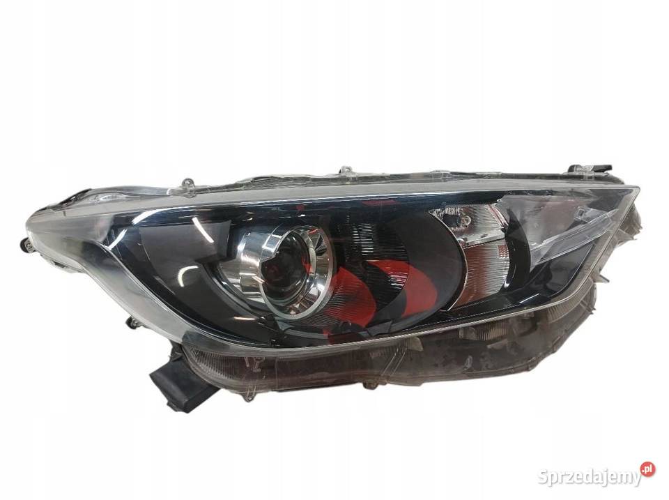 LAMPA PRZÓD PRAWA EUROPA SOCZEWKA USZKODZONA