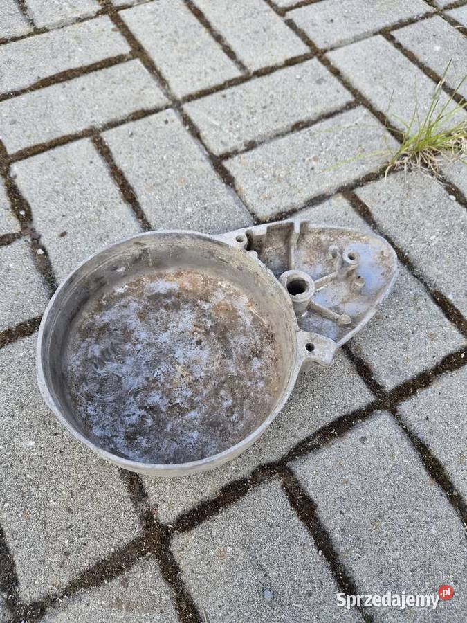 Dekiel silnika lewy WSK 125 pokrywa iskrownika lubelskie