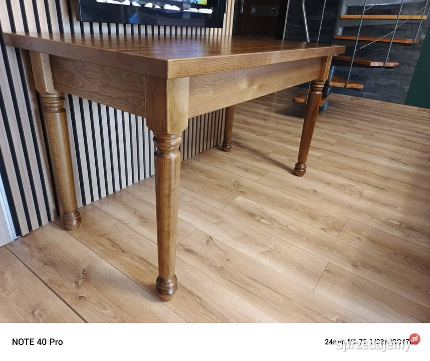 Stół z litego drewna sosnowego z nogami Pogorzela