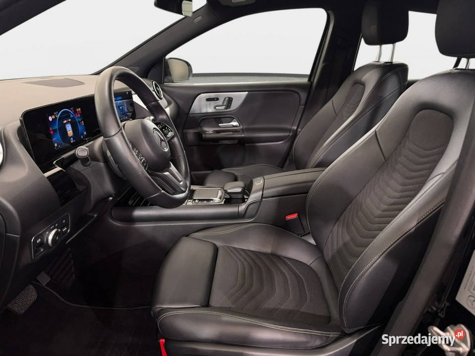 Mercedes GLA 200 13T 163 automat 2021 r salon elektrochrom. lusterko wst. Myślenice sprzedam