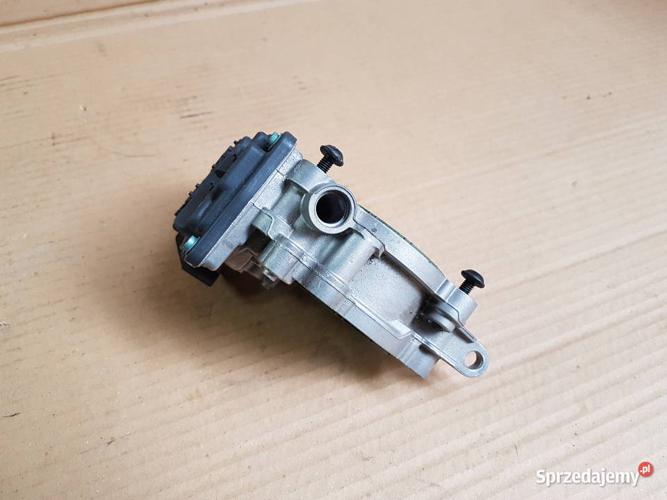 BMW 1 120 F20 f21 LIFT przepustnica powietrza 20 osobowe Części samochodowe Legnica