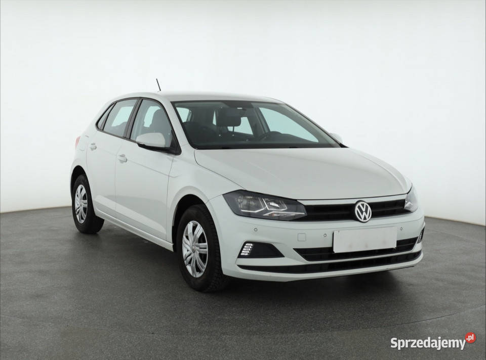 VW Polo 10 TSI manualna