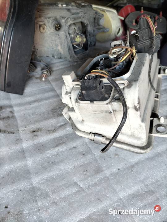 PASSAT B4 B 4 LAMPA PRZÓD LEWA lampy przednie Kamień-Kolonia