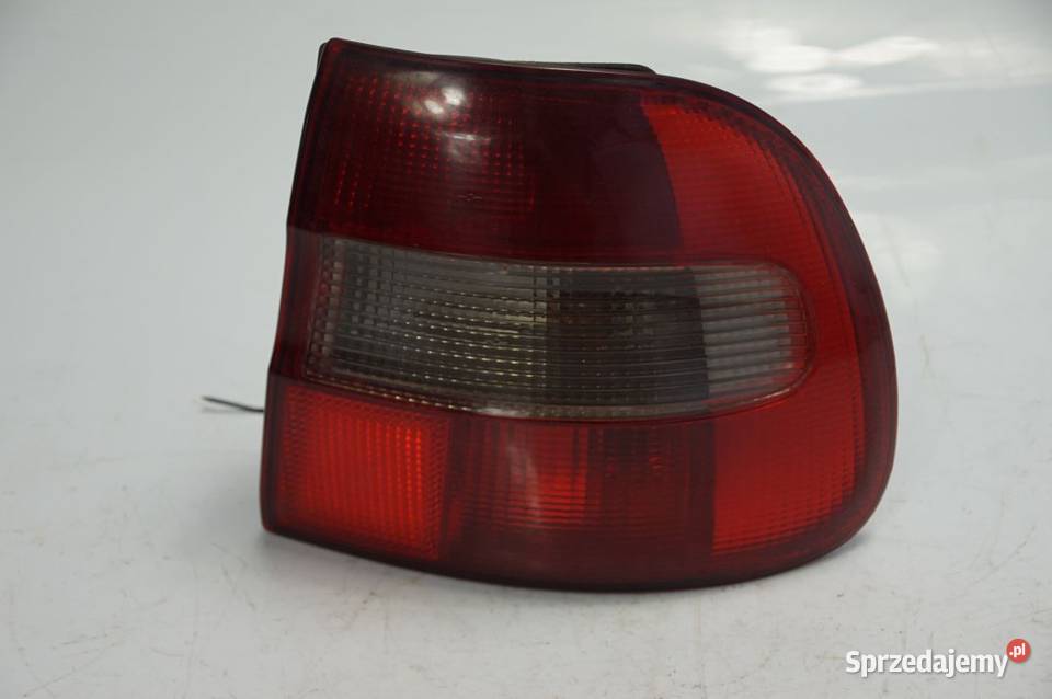 LAMPA PRAWA TYŁ VOLVO V40 Motoryzacja Lipno sprzedam