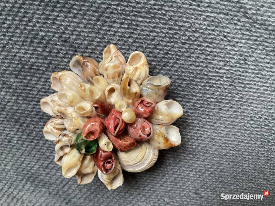 Broszka z muszli wykonana ręcznie w stylu Kraków sprzedam