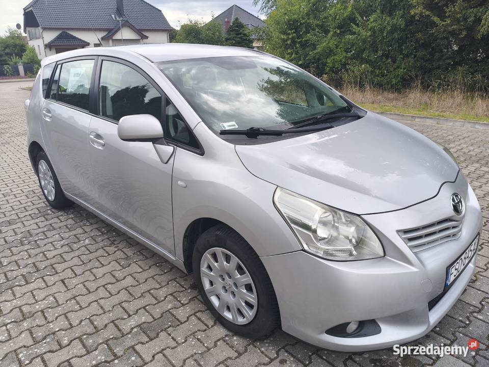 Toyota Verso 20 126 2009r zarejestrowany OC PT lubuskie Drezdenko sprzedam