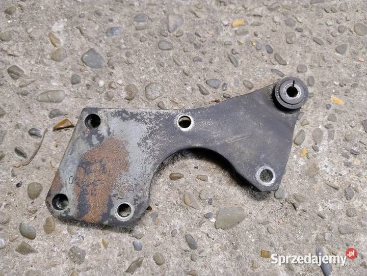 Audi 80 B4 Łapa pompy wspomagania Uchwyt Pompy wspomagania podkarpackie Dębica