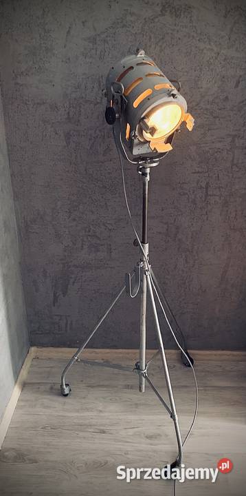 Lampa teatralno filmowa PRL 1963 Vintage loft wielkopolskie Poznań sprzedam