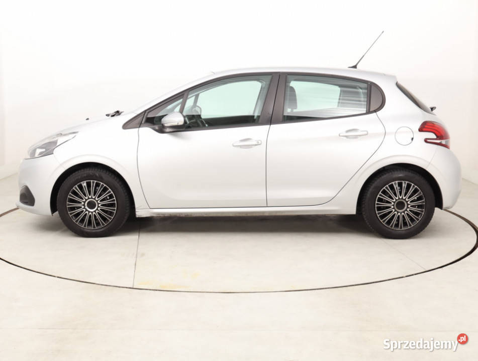 Peugeot 208 12 PureTech czujnik parkowania