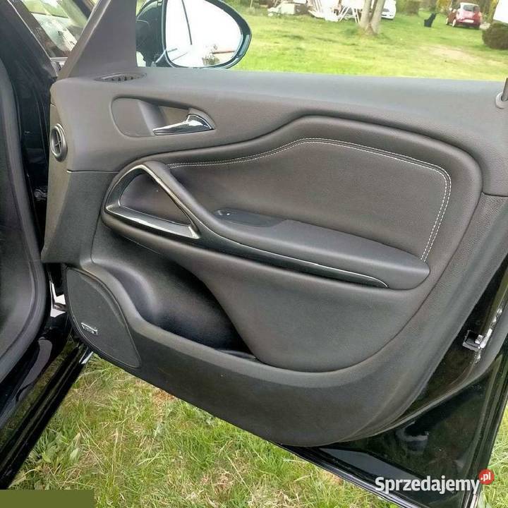Opel Zafira Tourer 20 CDTI Automatik Innovation łódzkie Poddębice sprzedam