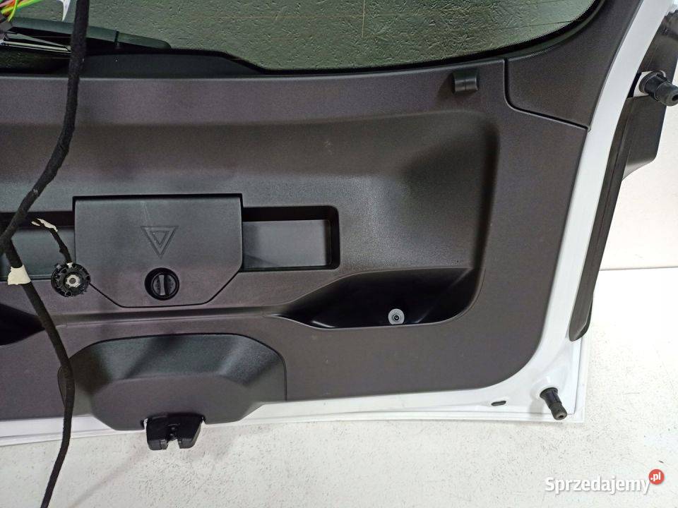 KLAPA BAGAŻNIKA KOMPLETNA PEUGEOT 2008 II 20R osobowe sprzedam