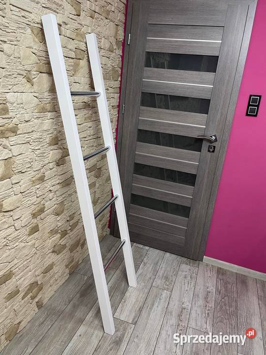 Drabinka drewniana na ręczniki biały mat połysk Dębica