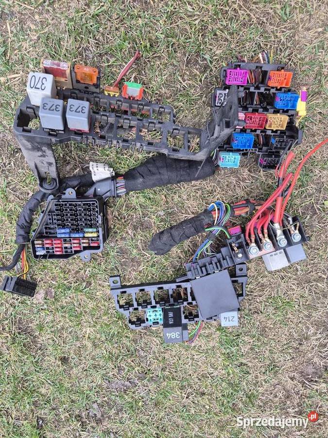 Skrzynki bezpiecznikow przekaznikow passat b5