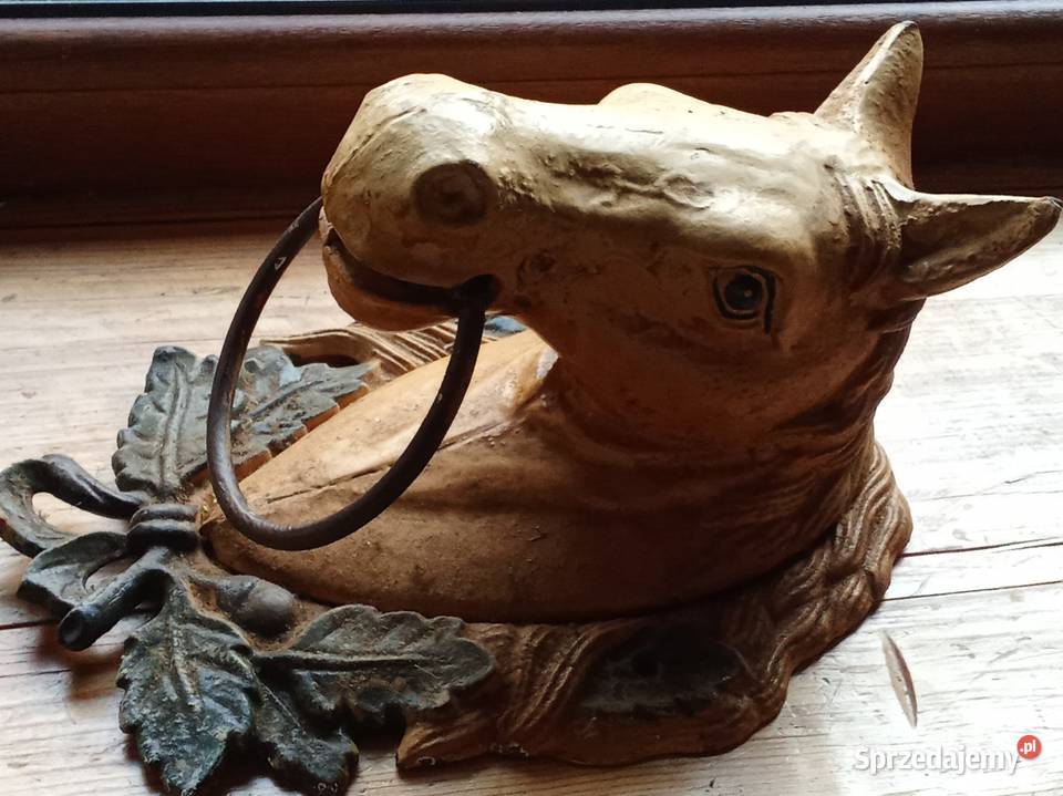 Żeliwne głowy konia Konie Prusim