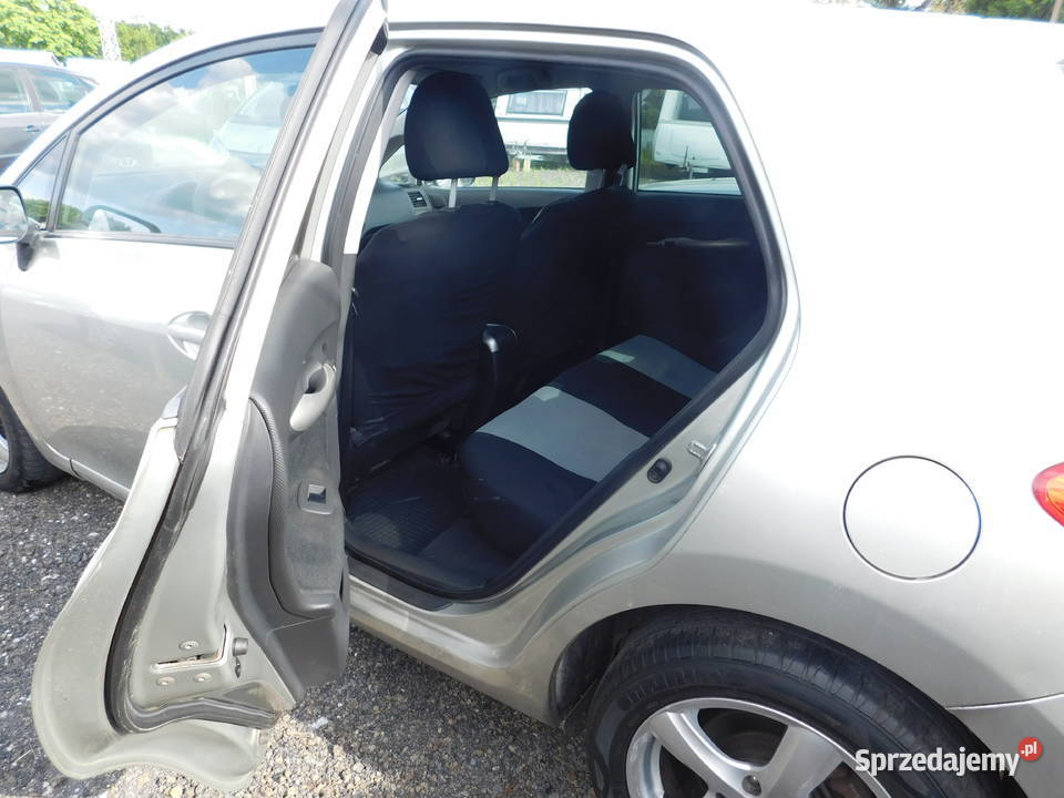 Toyota auris manualna łódzkie
