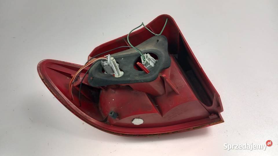 MAZDA II 2 DY LAMPA TYŁ PRAWA sprzedam