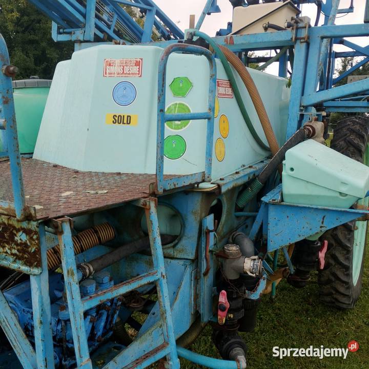 Opryskiwacz polowy ciągany 25 lit 21 metr sprzedam