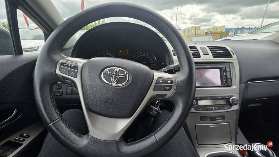 Toyota Avensis Climatronic navi camera cofania sprzedam