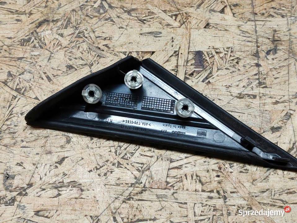 Trójkąt Zaślepka na Błotnik Prawy Przód Seat Pleszew