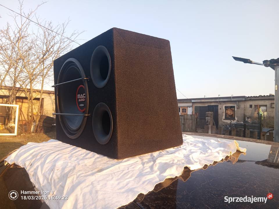 Sprzedam zmzcniacz samochody z tubą Ełk sprzedam