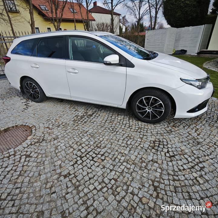 Toyota Auris II Kombii Wilkowice sprzedam