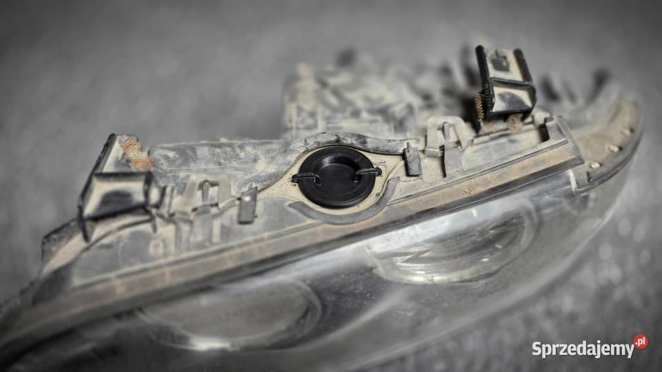 Dekielek rewizyjny zaślepka reflektora BMW E39 osobowe Kielcza sprzedam