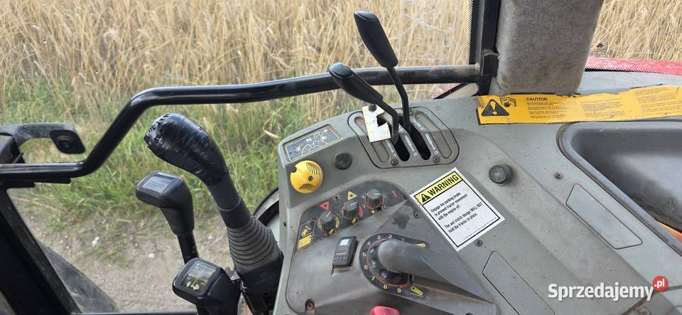 Massey Ferguson 6140 z ładowaczem Nasielsk