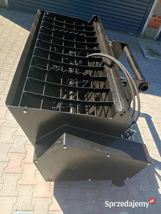 Betoniarka łyżkowa 800L mocManitu Żuromin