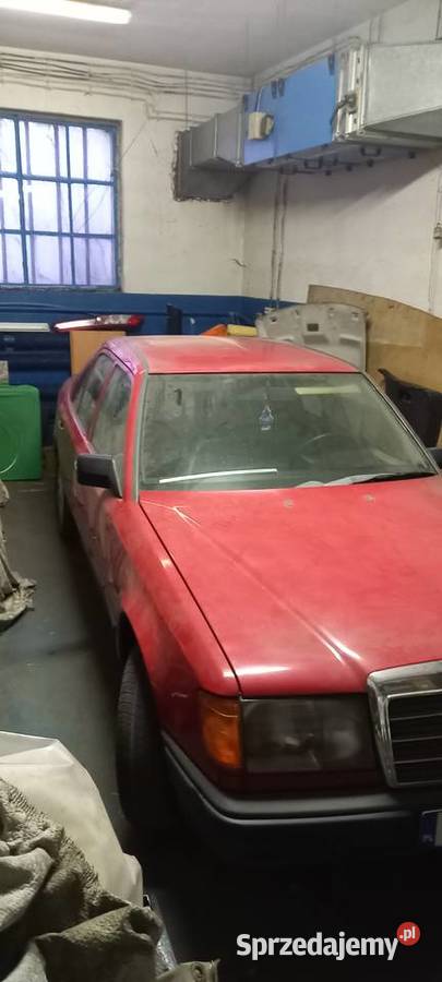 Mercedes W124 1988r 20E manualna Stare Babice