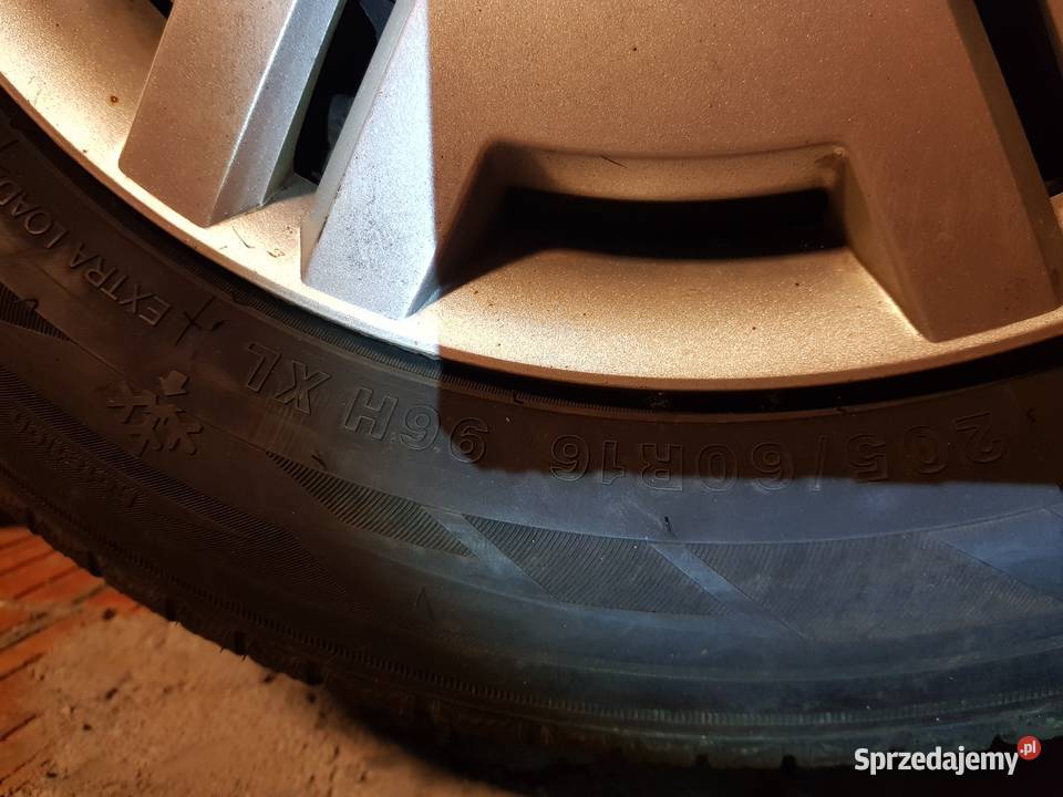 Opony zimowe 205x60 R16 2022r Zeetex WP1000 sprzedam