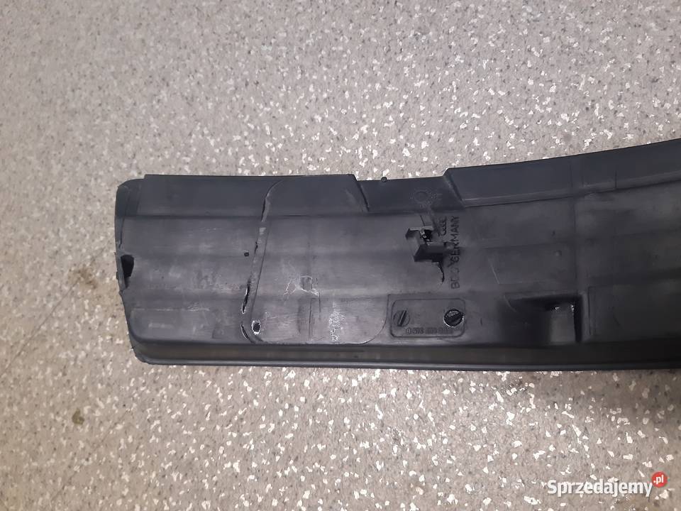 Audi a4 b5 lewa kratka zaslepka halogenu przód Karoseria Zamość sprzedam
