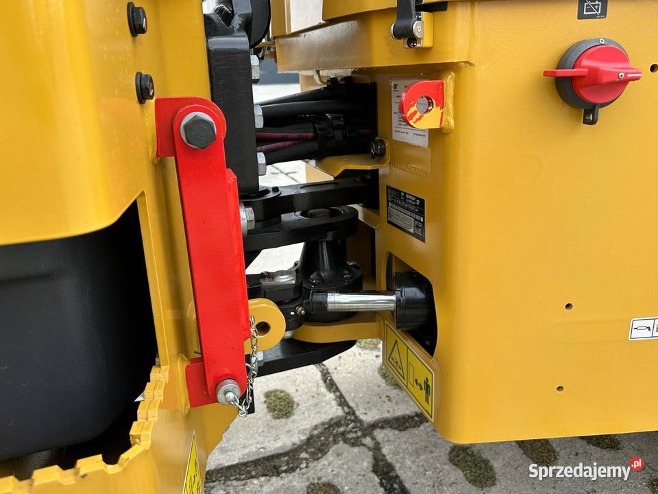 WALEC DROGOWY CATERPILLAR CB27 GC Tuliszków