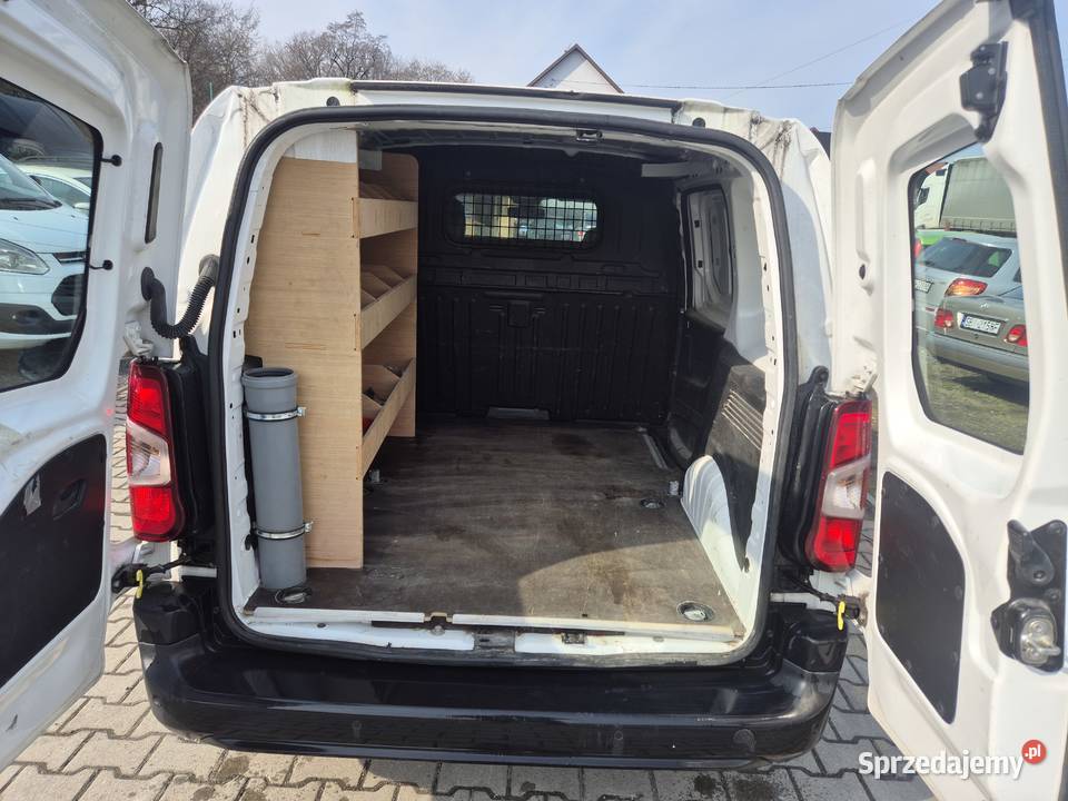 2020 Opel Combo 135 15d 76 Zadbany Bezwypadek manualna Opel Bujaków