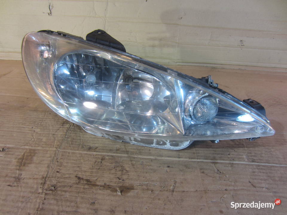 lampa prawa przód przednia peugeot 206 lift Szczecin