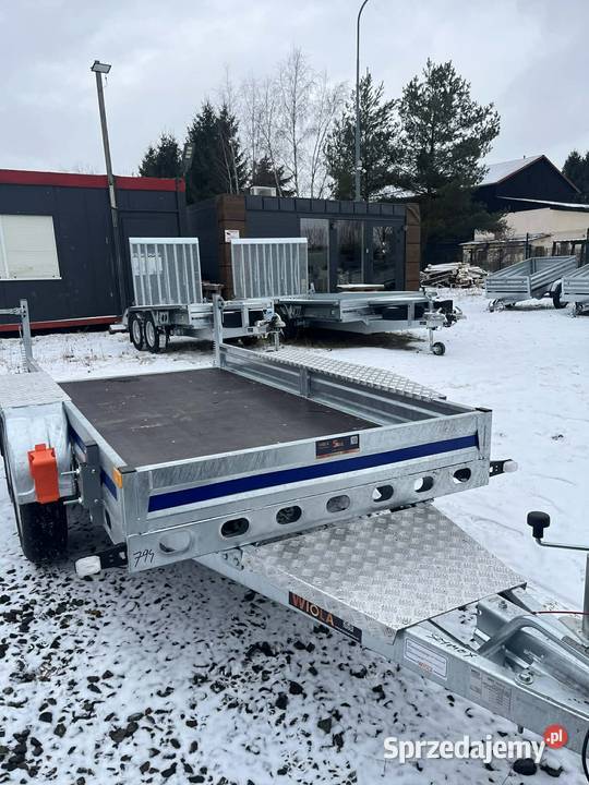 Wiola B2730 Do transportu sprzętu Budowlanego towarowe Pozostałe Mysłakowice sprzedam