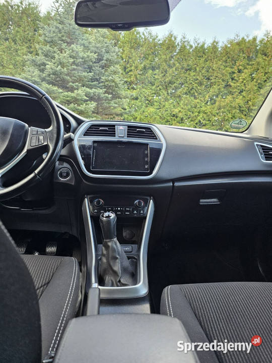 Suzuki SX4 SCross Suzuki SX4 SCross 10 nowy wielofunkcyjna kierownica